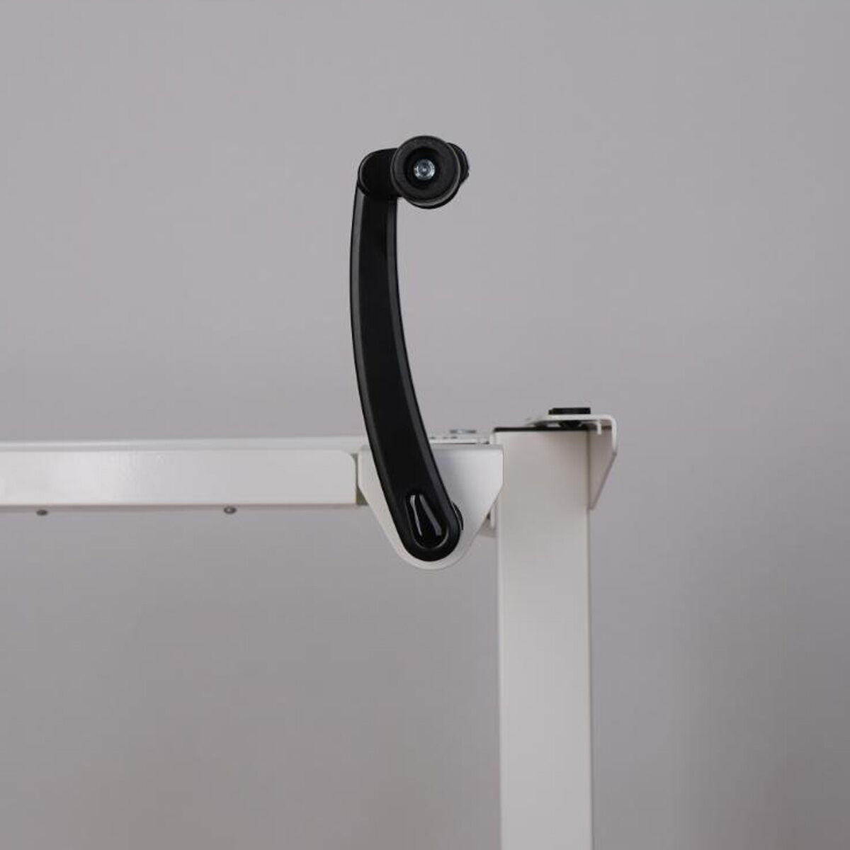 ECO Höj- och sänkbart bord manuellt 140x60cm